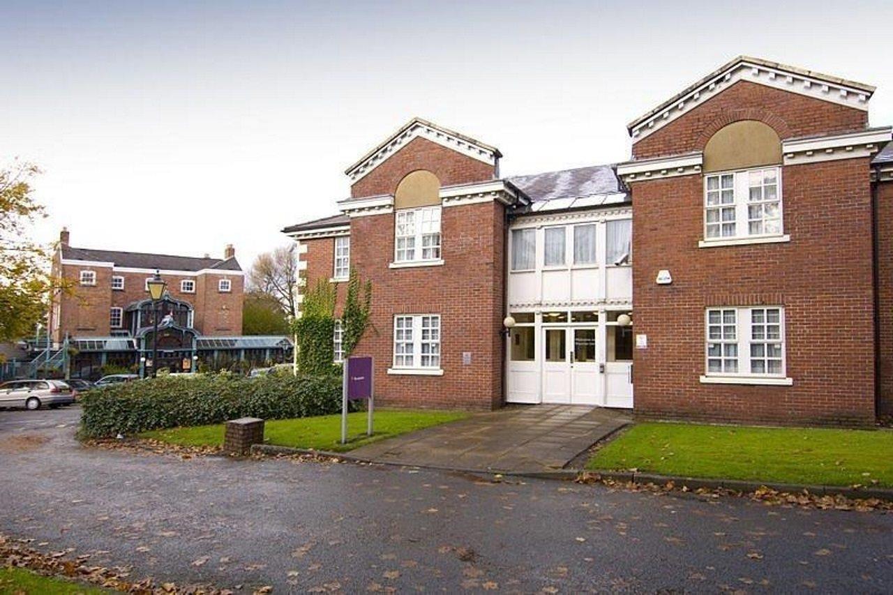 Premier Inn Premier Inn Stockport Central Exterior photo